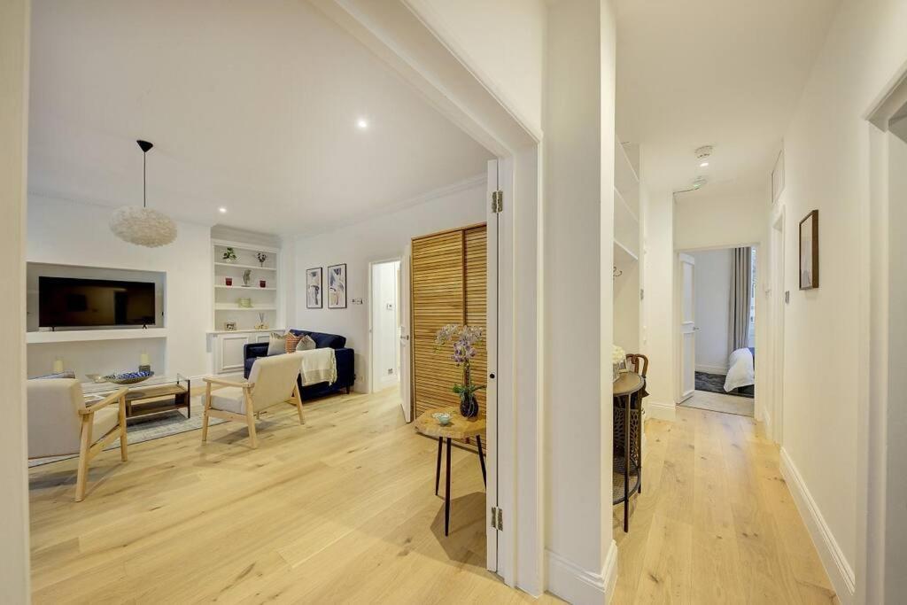 Stunning Hyde Park Apartment London Eksteriør billede