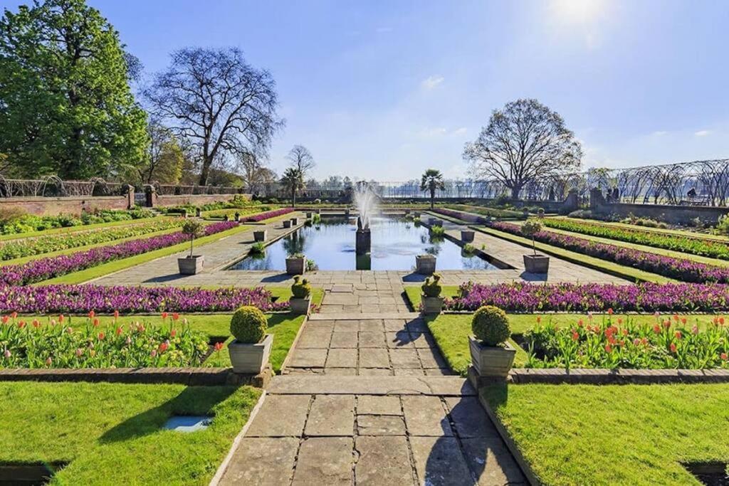Stunning Hyde Park Apartment London Eksteriør billede