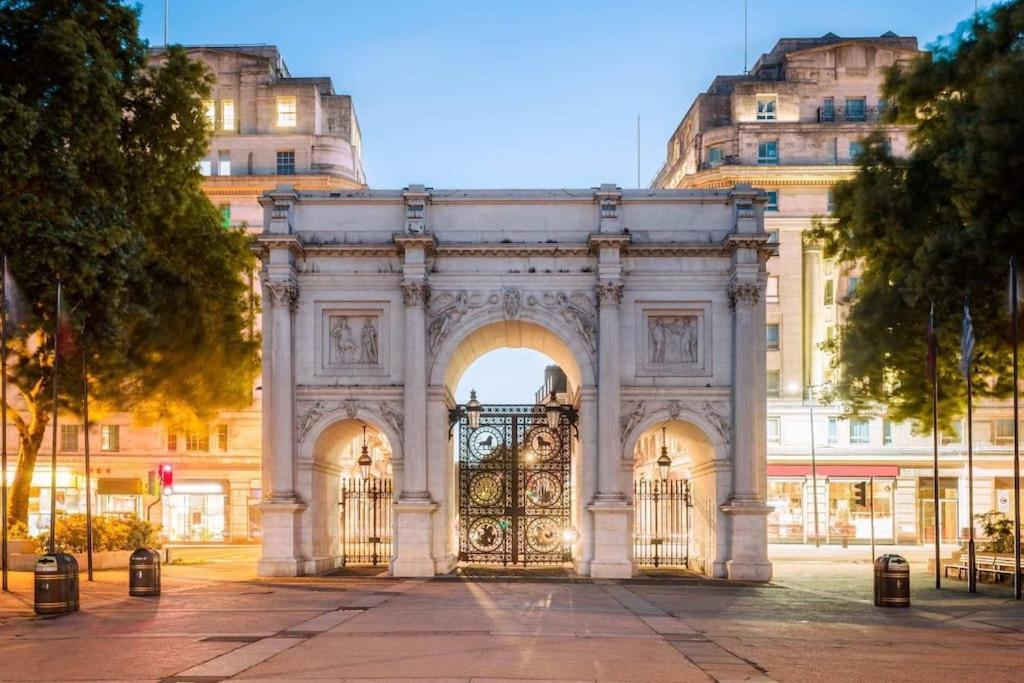 Stunning Hyde Park Apartment London Eksteriør billede